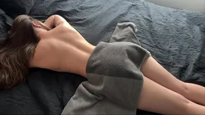 Belle-mère MILF baise après massage - Gros seins naturels